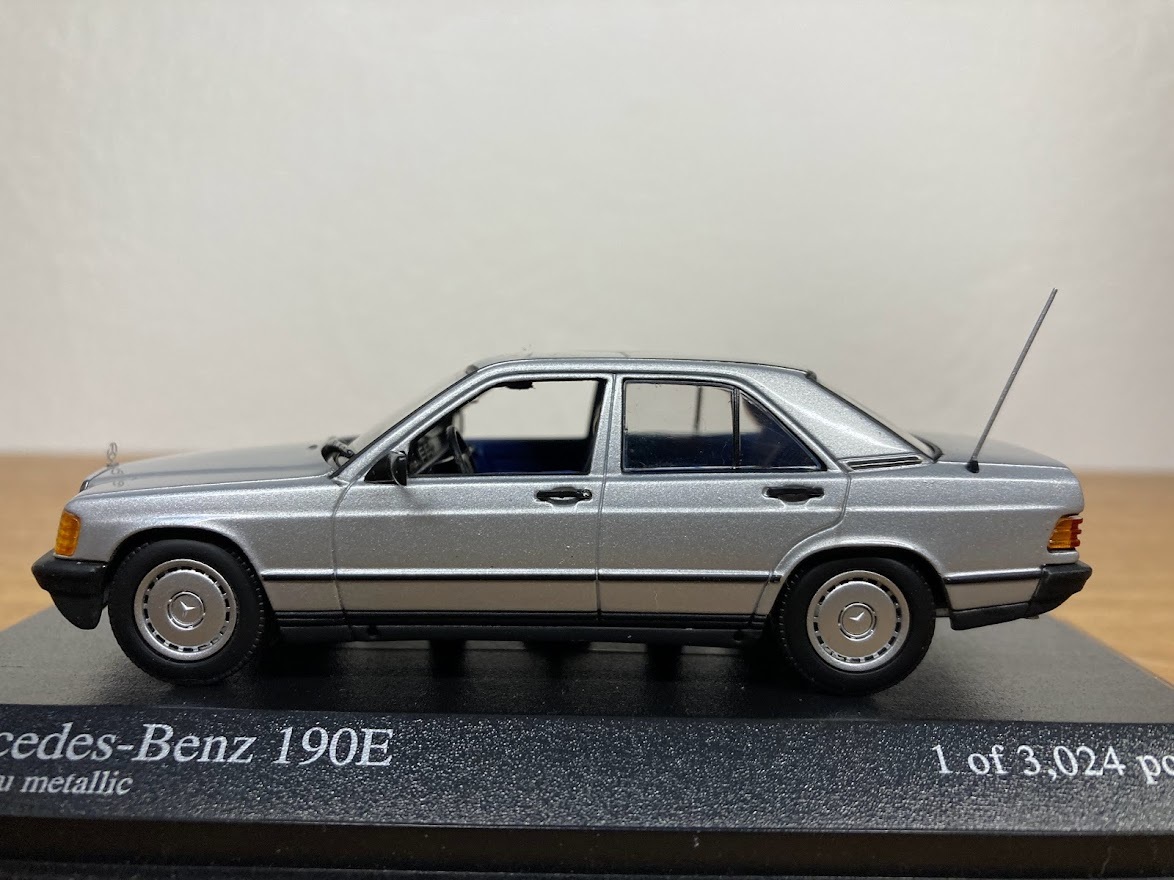 お得，最新作 ミニチャンプス 1/43 メルセデス ベンツ 190E 1984 シルバー 限定3024(乗用車)｜売買されたオークション情報、yahooの商品情報をアーカイブ公開 - オークファン 乗用車