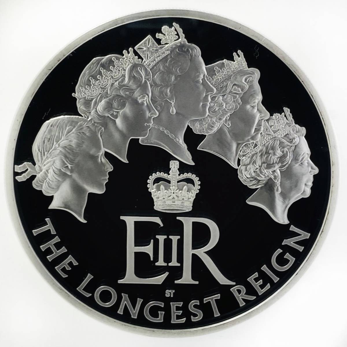 大型銀貨】2015 エリザベス女王 最長在位記念 イギリス 5オンス 10