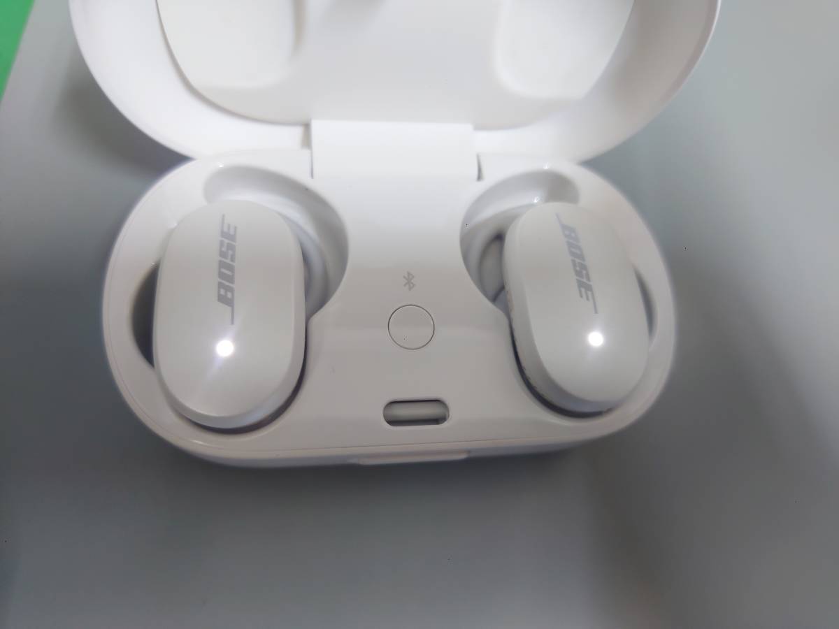  BOSE QuietComfort earbuds ホワイト ケース少汚れ(BOSE)｜売買されたオークション情報、yahooの商品情報をアーカイブ公開 - オークファン BOSE