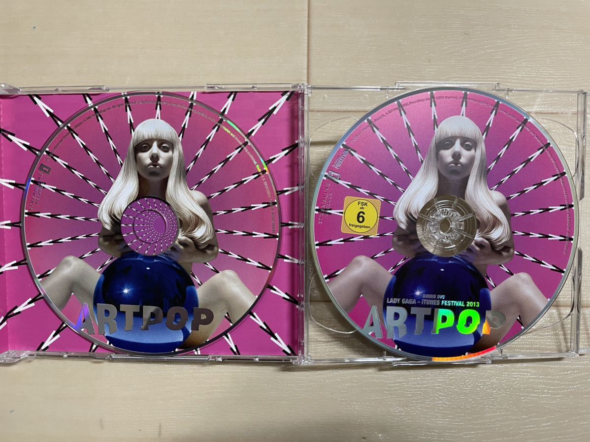 レディー・ガガ ] 直筆サイン入りCD・Lady Gaga(L)｜売買された