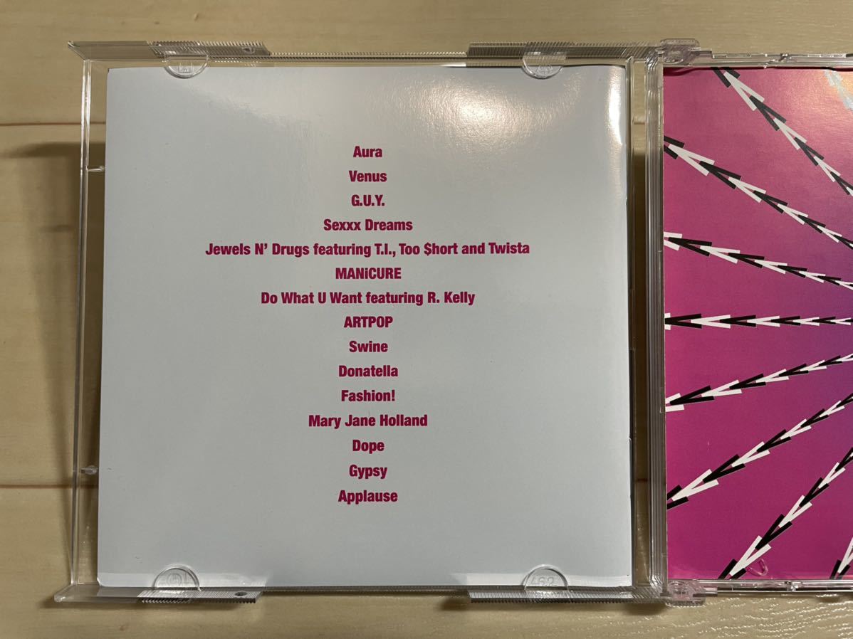レディー・ガガ ] 直筆サイン入りCD・Lady Gaga(L)｜売買された