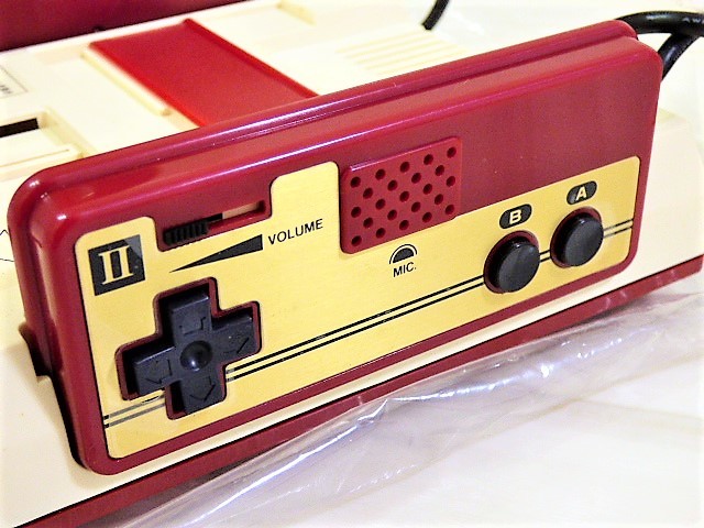 12．新品同様コレクション！FFマークなし☆ファミコン本体 箱 