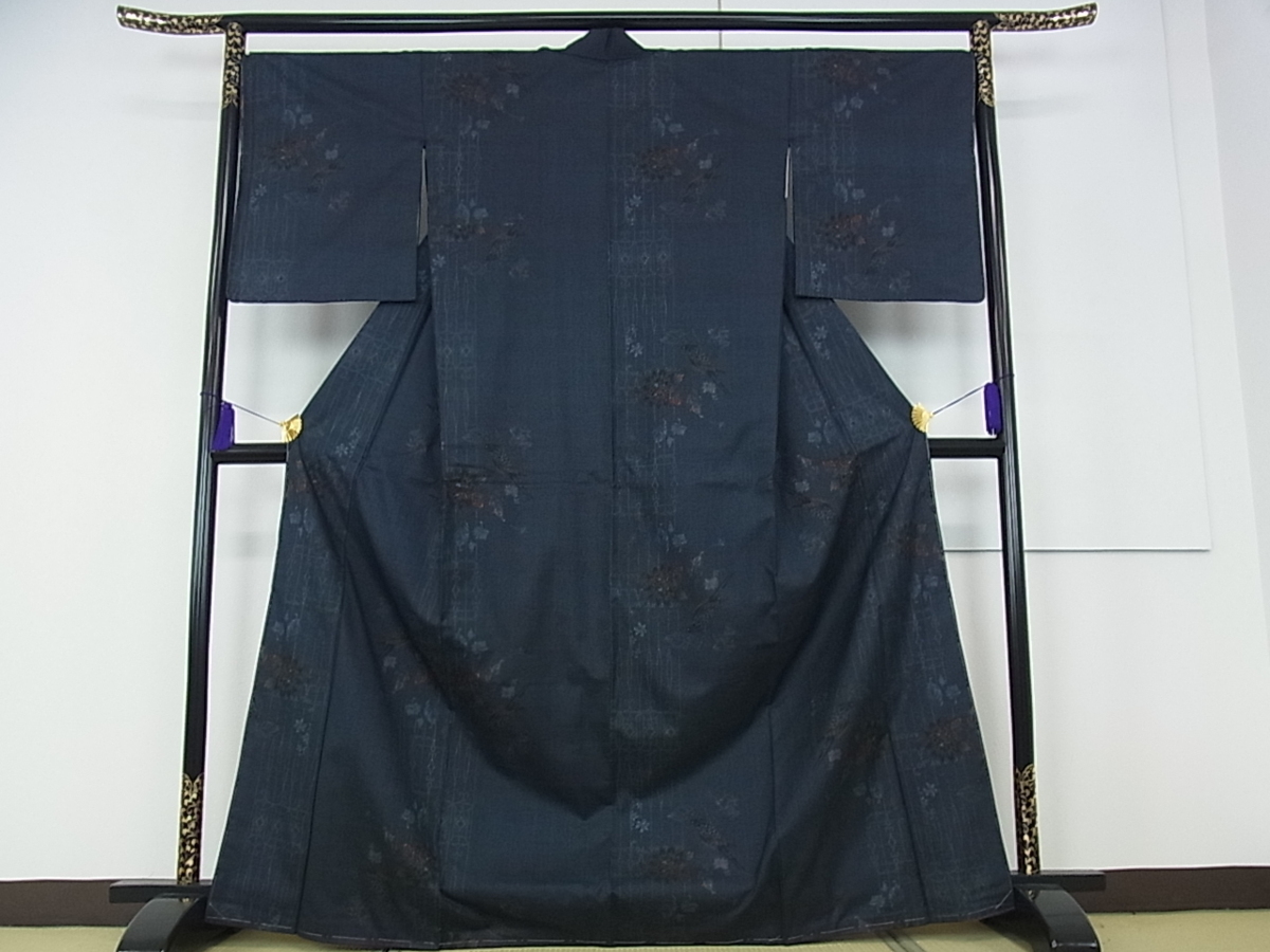 本場大島紬 平和屋着物○都喜ヱ門 泥染め 早春讃歌 泥染