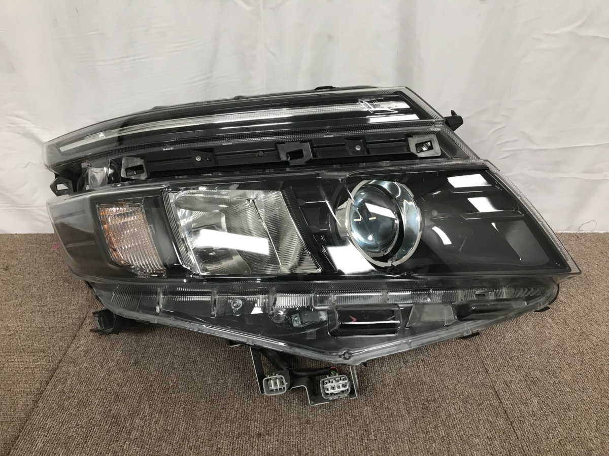 TOYOTA VOXY トヨタ ヴォクシー ZRR80W ZRR85W 前期 純正 LED ヘッド