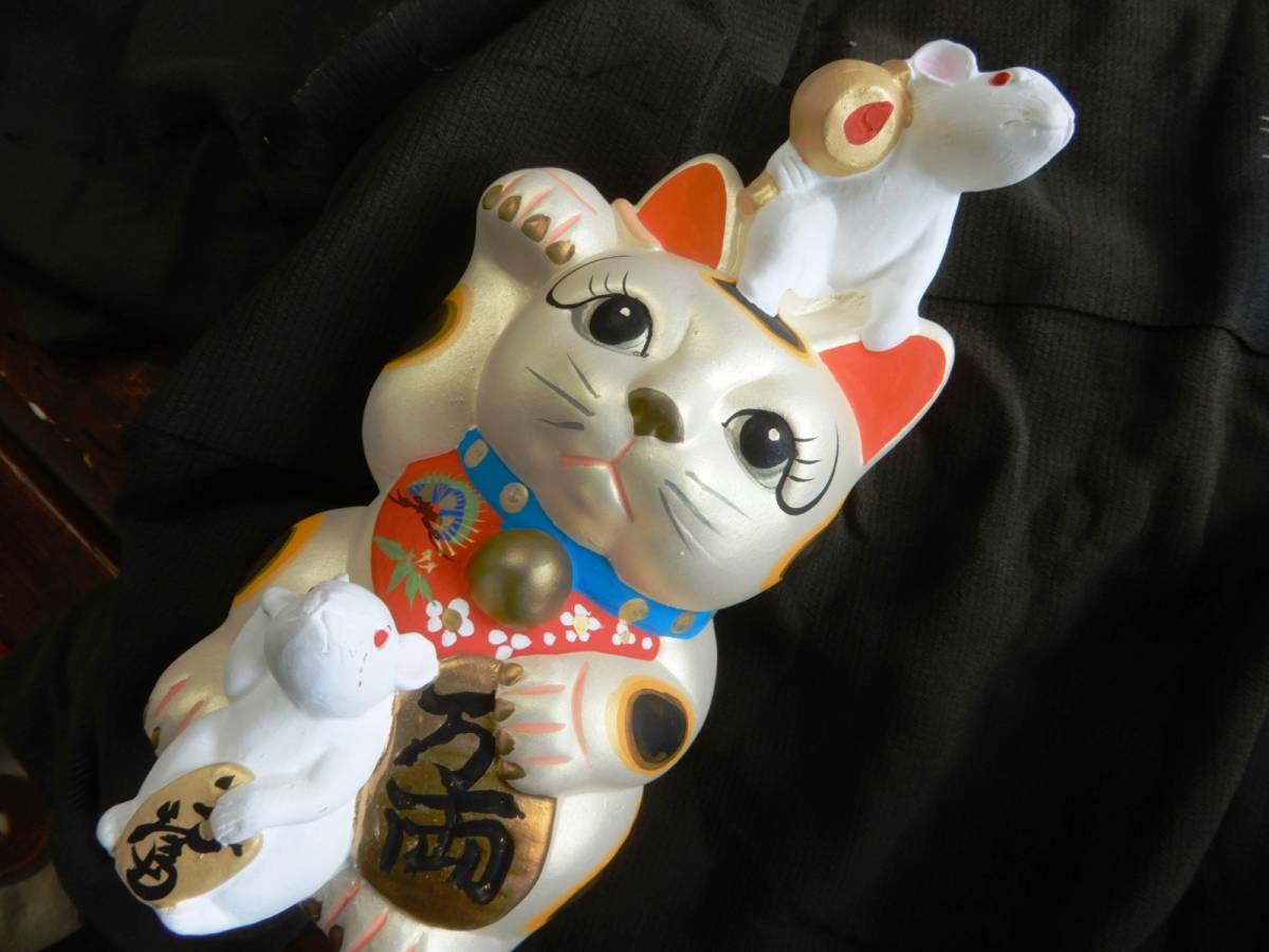 梶原博多人形工房 猫・犬（梶原正二作） - 博多人形 福かぶり猫 powered by