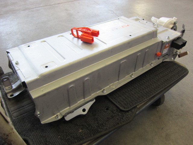 [U97+EH]【ジャンク・補修ベース等】ZVW41W プリウスアルファ 2ZR-FXE ハイブリッドバッテリー HVバッテリー [G9280-76010] | プリウスα ZVW41W 走行距離21万kmのリフレッシュプラン Best☆i プリウスα（トヨタ）の価格・スペック情報{平成26年4月