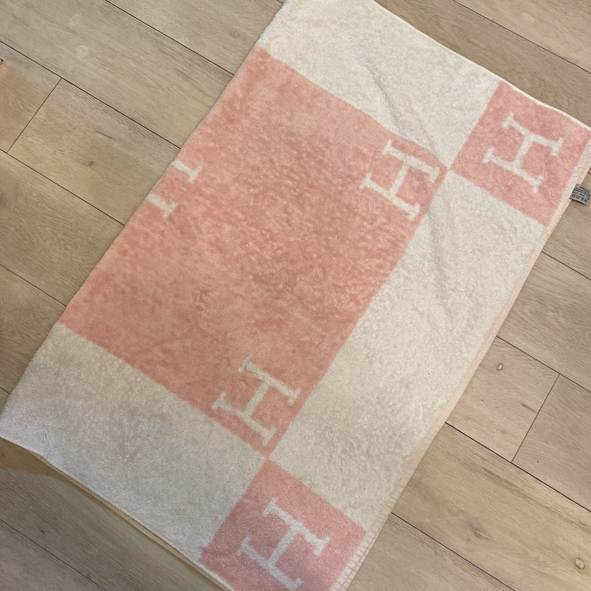 HERMES ブランケット エルメス ピンク Hマーク HERMES エルメス