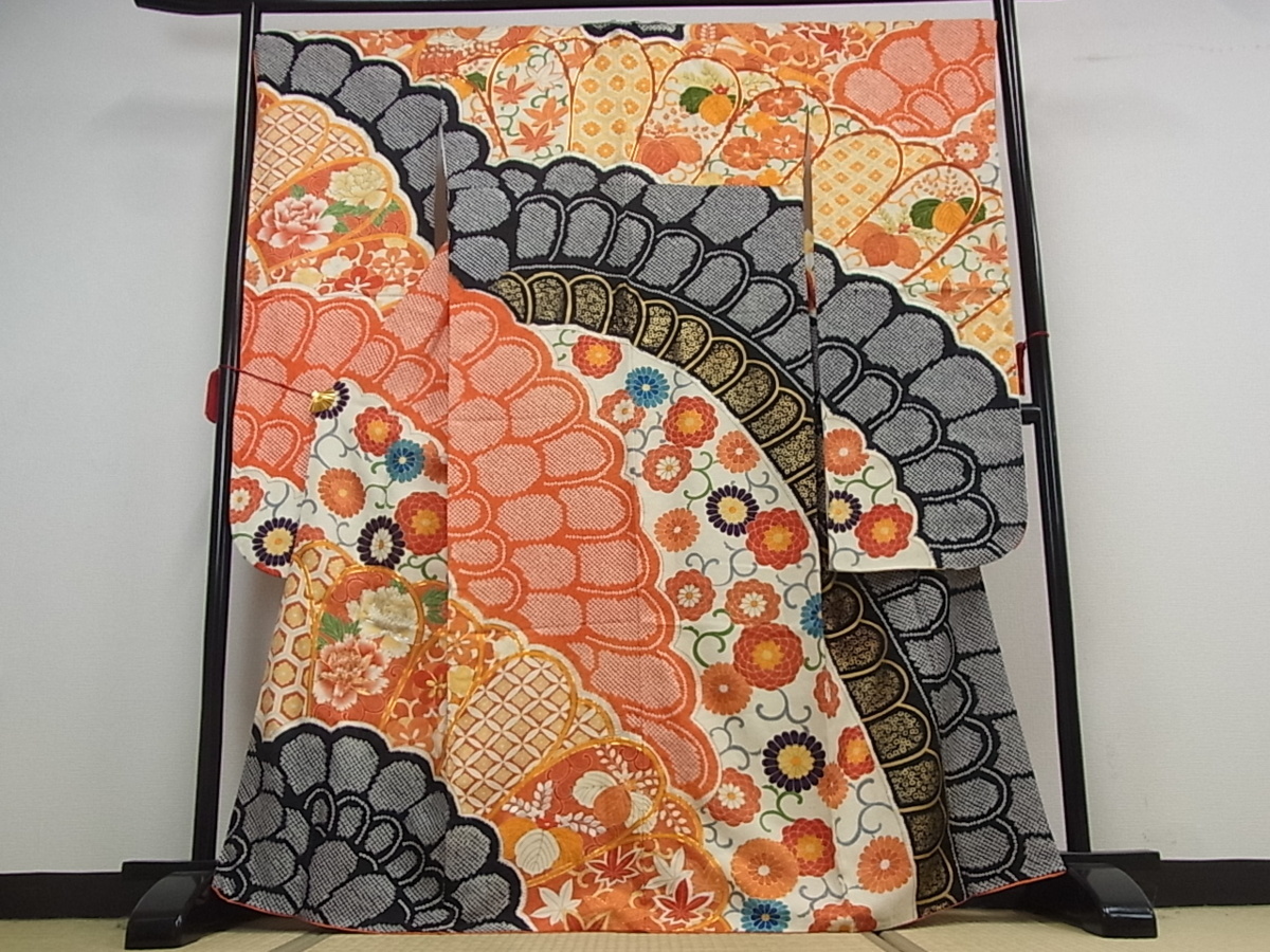 着物屋こころ□豪華振袖 駒刺繍 絞り 草花文 金彩 正絹 逸品 ta853