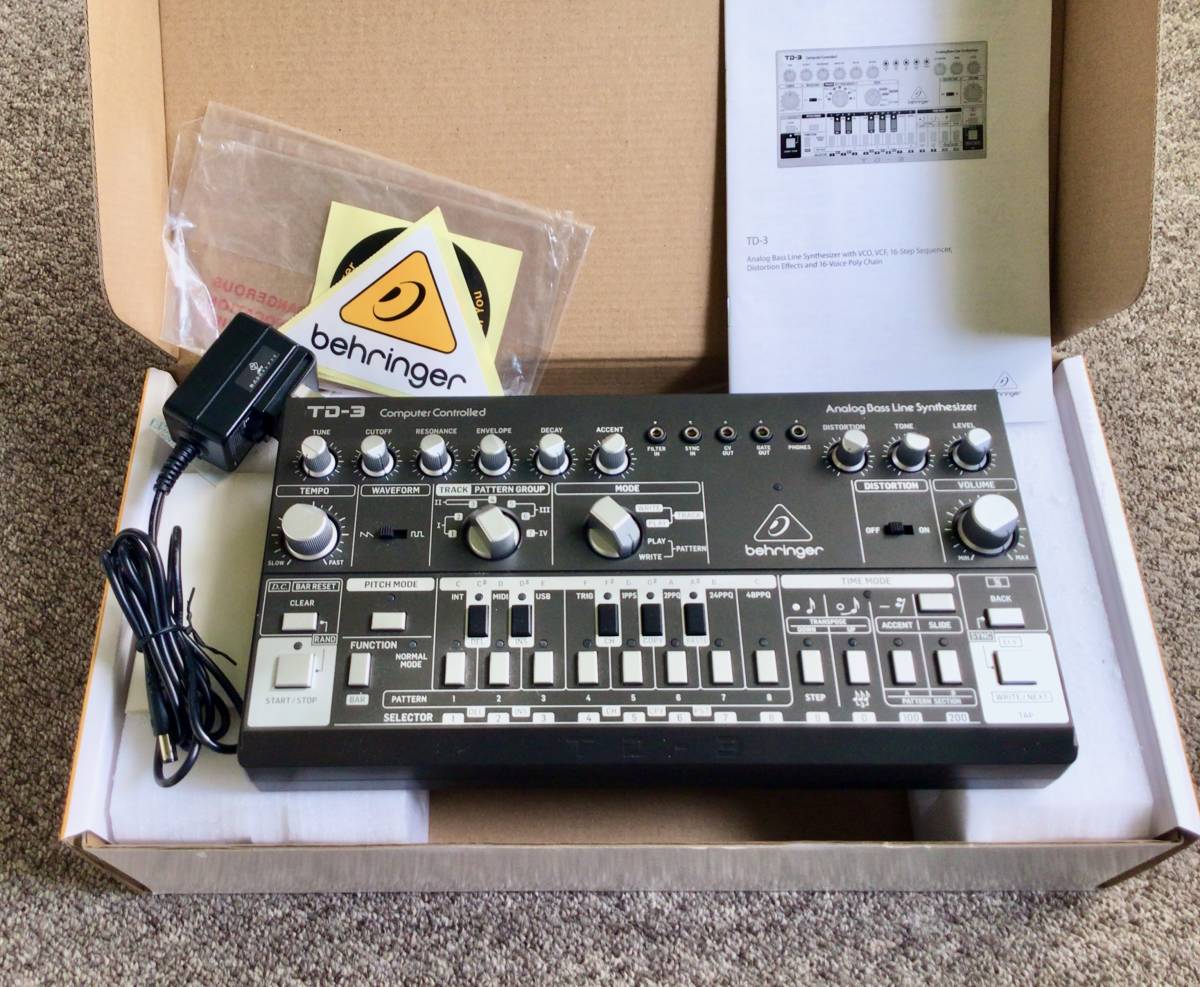 Behringer TD-3 黒 TB-303クローン Behringer TD-3 アナログベース