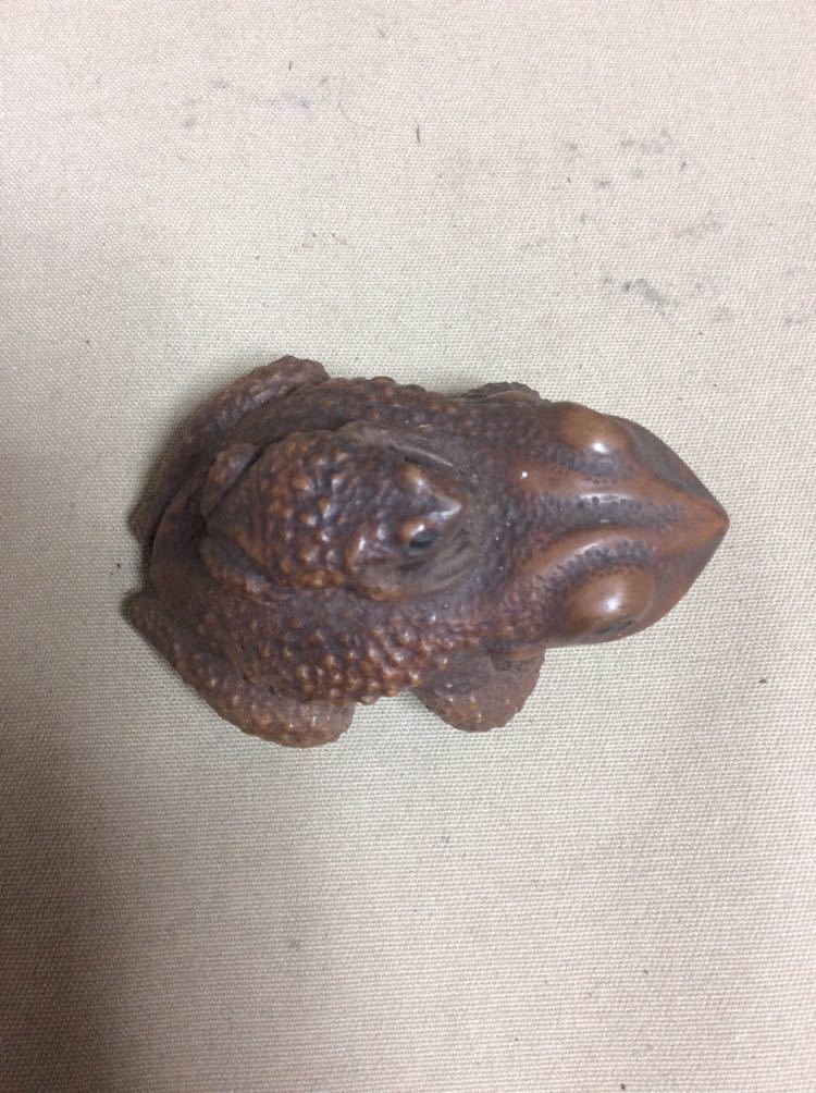 木彫り 置物 ガマガエル : ツゲの 全高約110mm 金運蛙 -蛙 木彫り(東洋