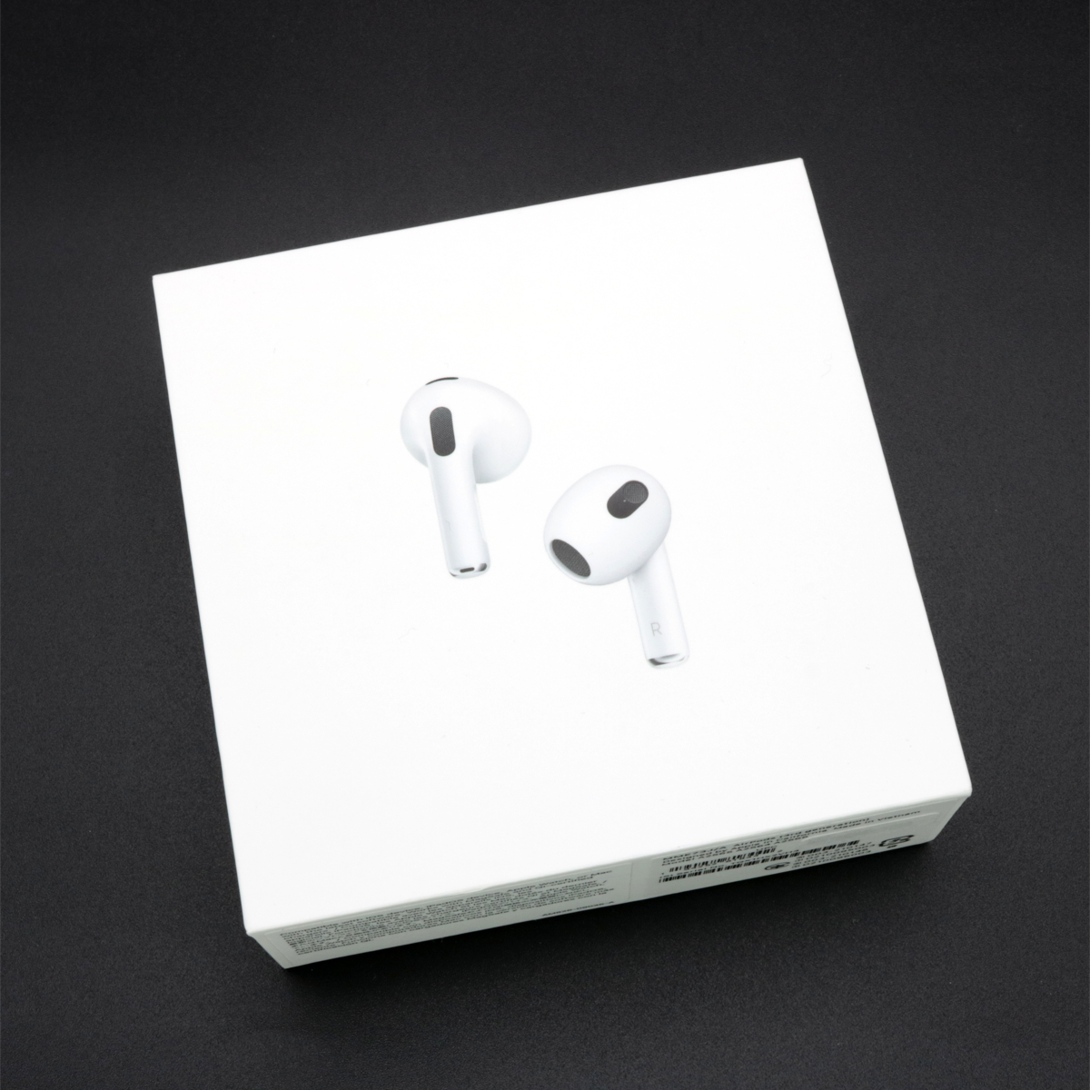 AQ0402【中古・並品・初期化済】AirPods （第3世代）Apple アップル