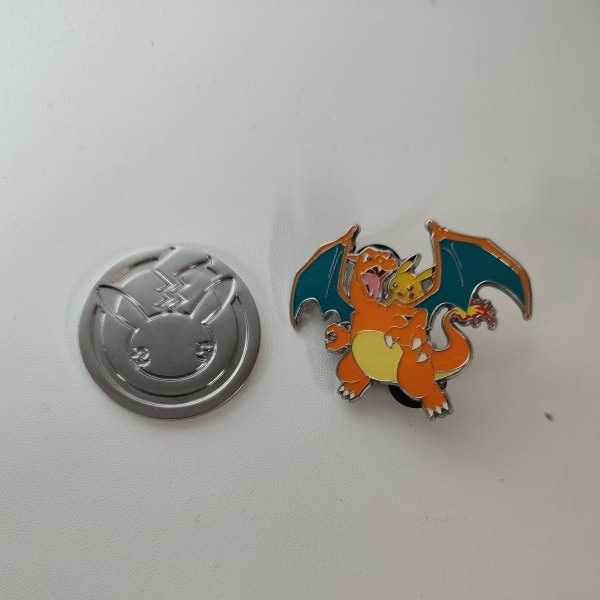美品 ポケモンカード 海外公式 25周年 メタルカード リザードン 