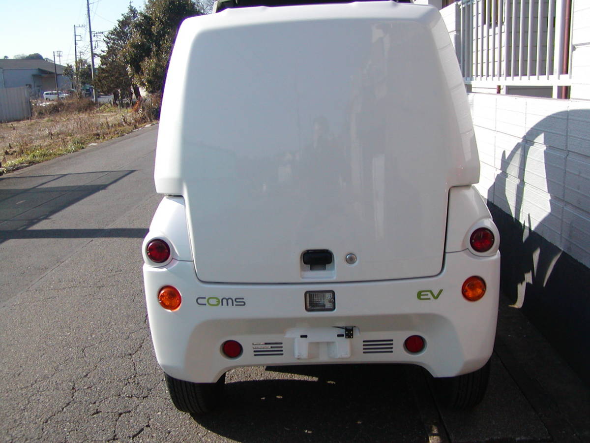 トヨタ コムス 年式 H30年式 型式 ZAD-TAK30 色 パールホワイト