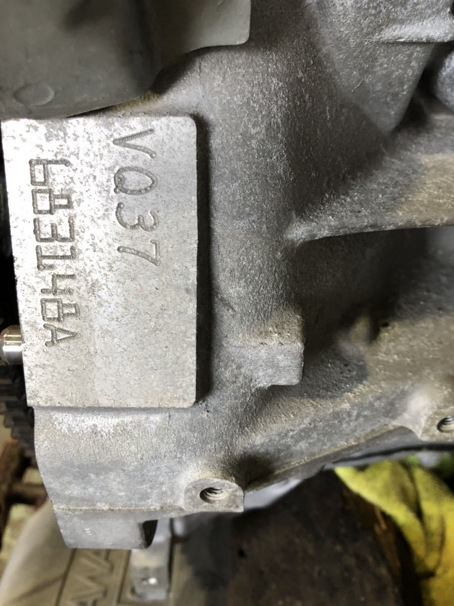 スカイライン v37エンジン本体　