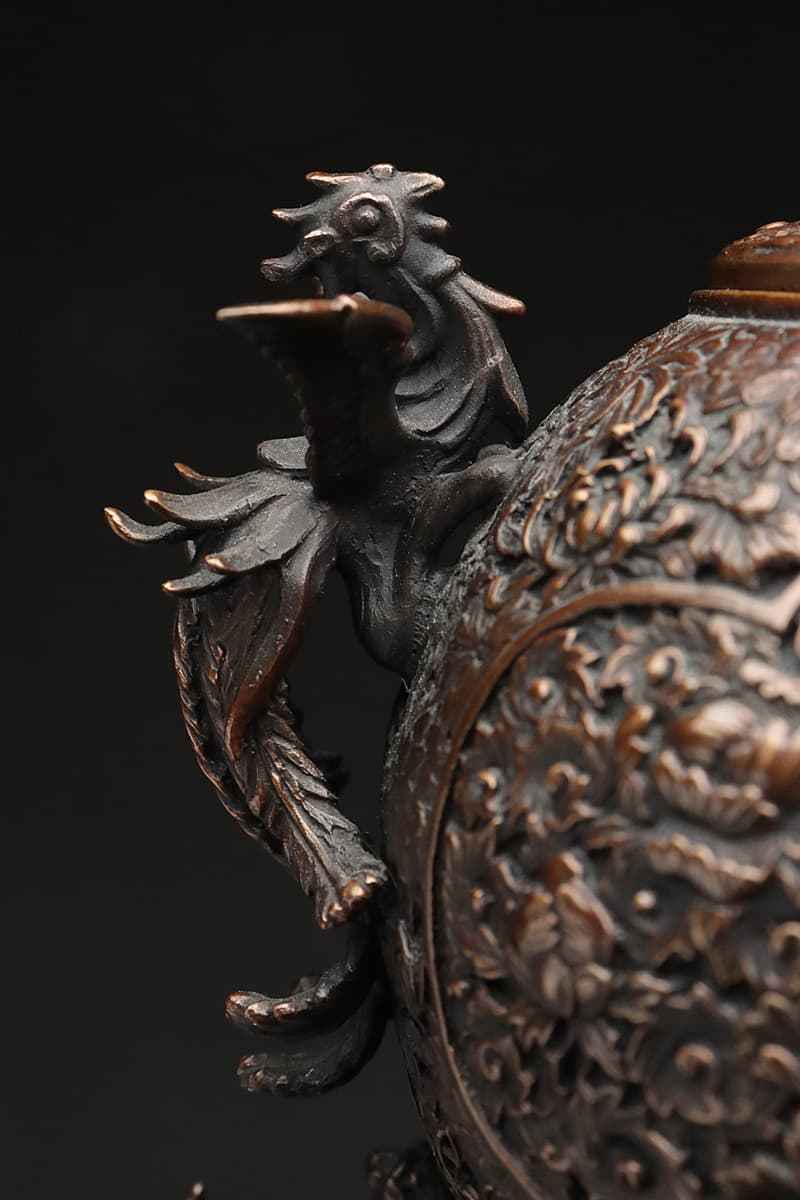 EA274 【金工家 村田宏 作】超絶精巧 蝋型鋳銅 鳳凰摘 菊牡丹彫文 双