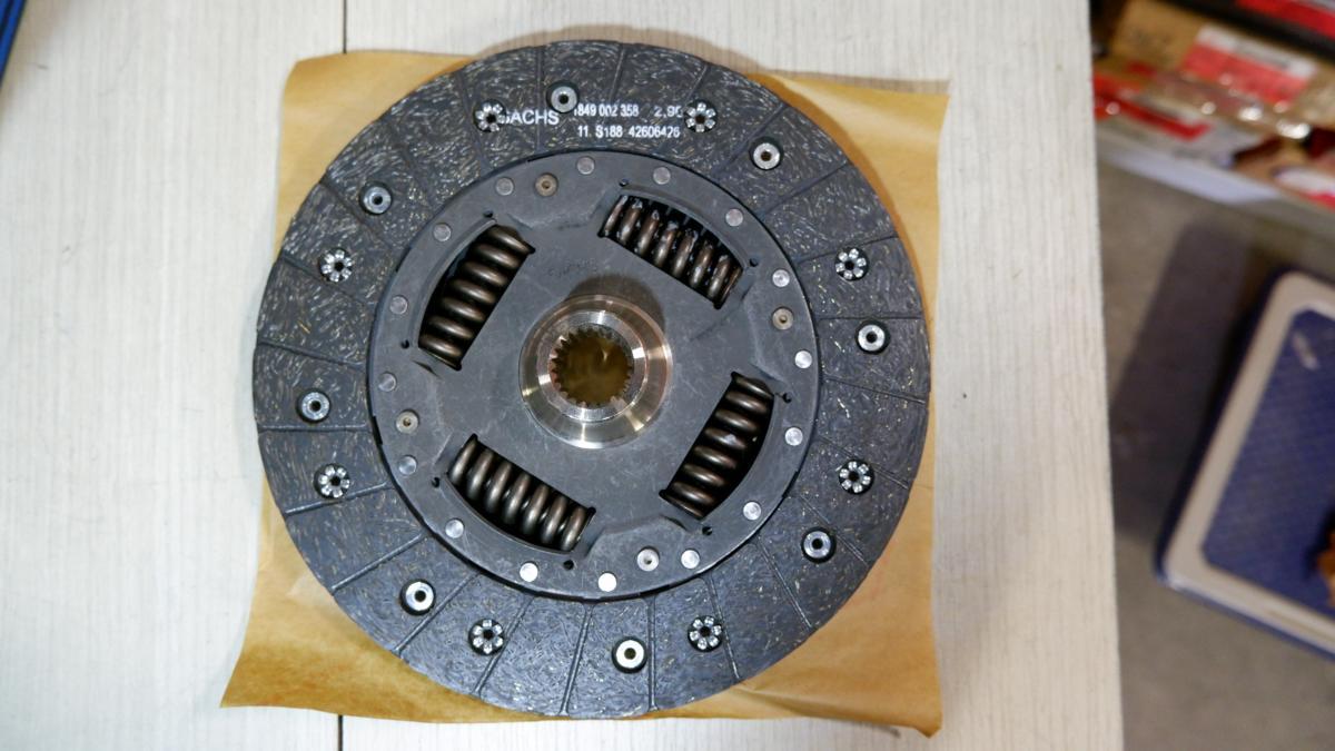 数量限定，HOT SACHS ザックス クラッチディスク ポルシェ PORSCHE 911 コンバーチブル 997 3.6ターボ 1878003310 99711601352(ポルシェ用)｜売買されたオークション情報、yahooの商品情報をアーカイブ公開 - オークファ ポルシェ用