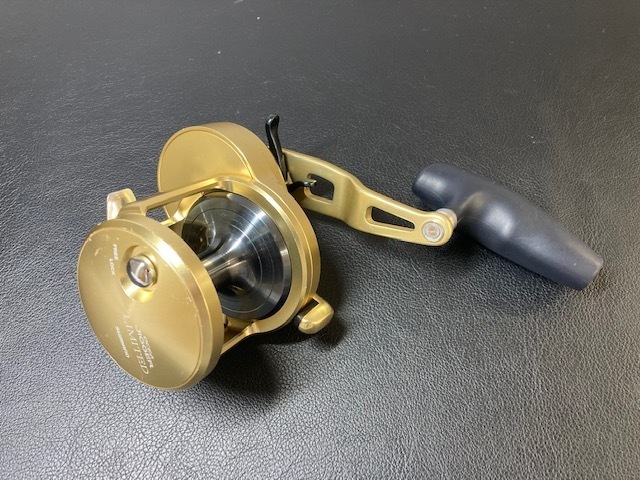 中古難有り品 SHIMANO 14オシアジガー 3000HG LIMITED OCEA JIGGER