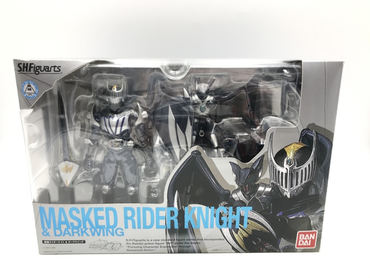01y3204 S.H.Figuarts 仮面ライダーナイト & ダークウイング 