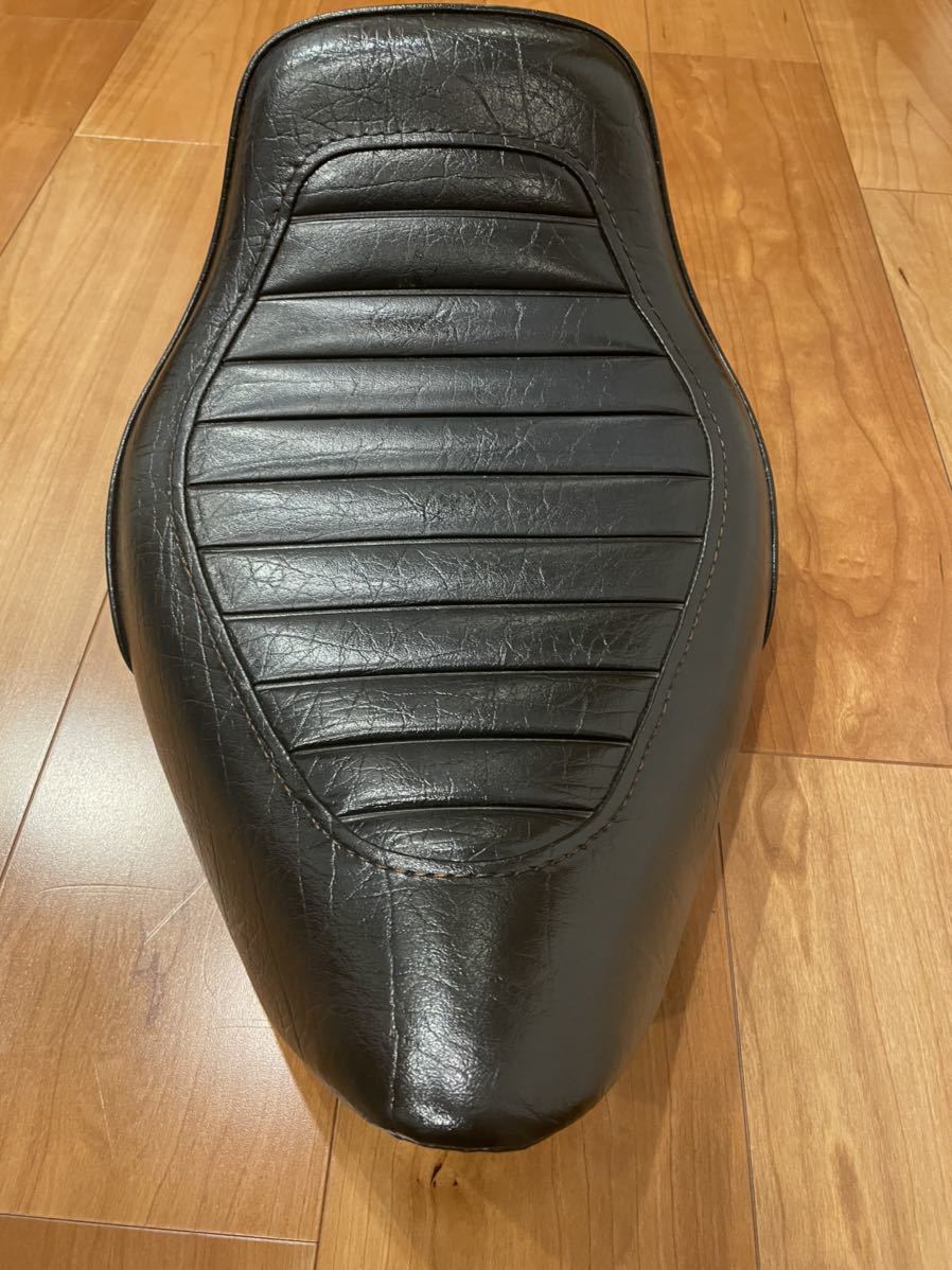 ハーレー ソフテイル 用 K&H タックロール ソロシート FLSTC FLSTN 