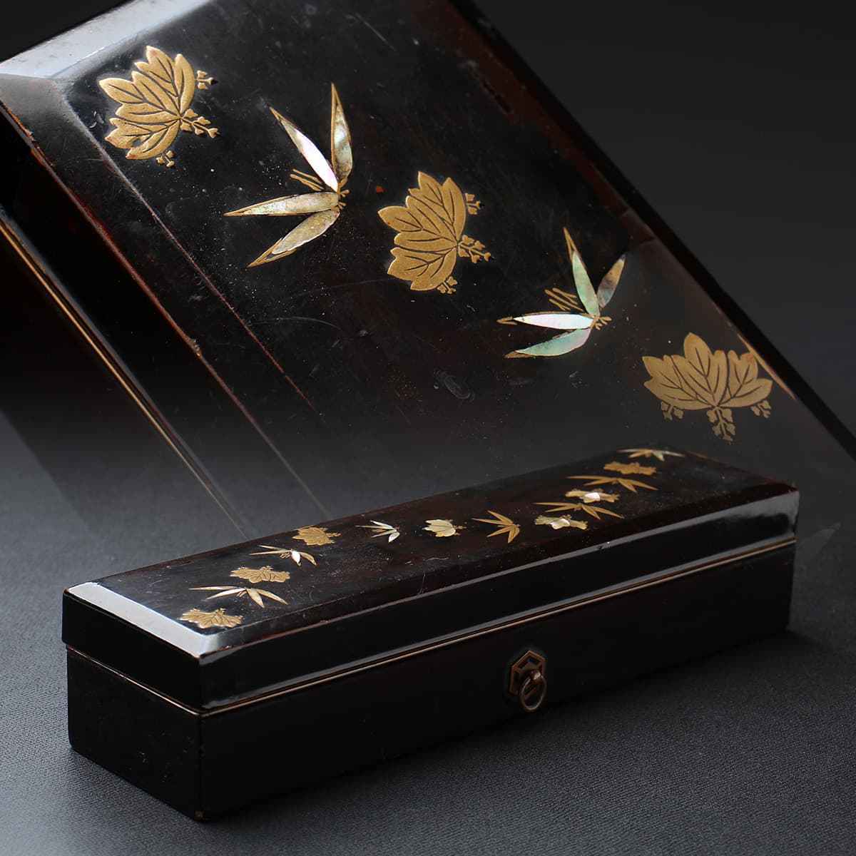 CX217 時代物 亀甲銅金具 内梨地 黒漆塗 桐竹螺鈿蒔絵 長文箱 縦20.8cm