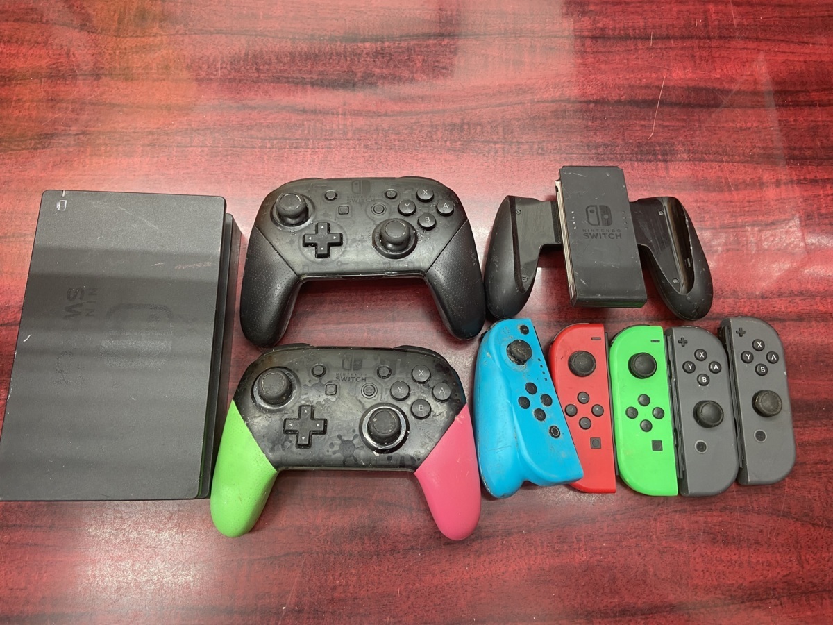 ジャンク Nintendo Switch ドック HAC-007 HAC-013 2台 ジョイコン