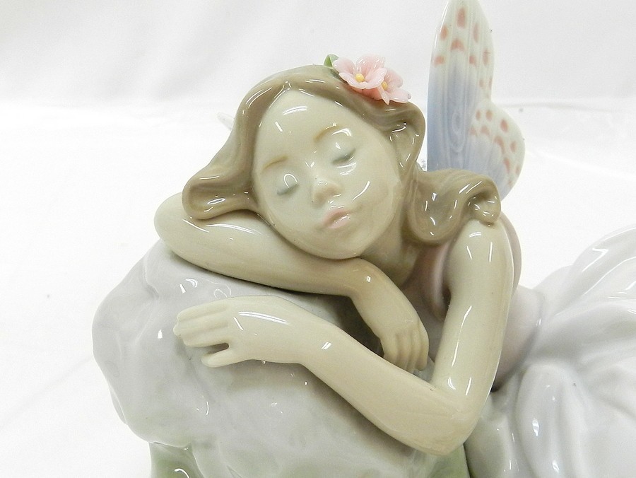 ぬいぐるみ・人形・置物 A1126-2/LLADRO/リヤドロ/『椅子に座る少女