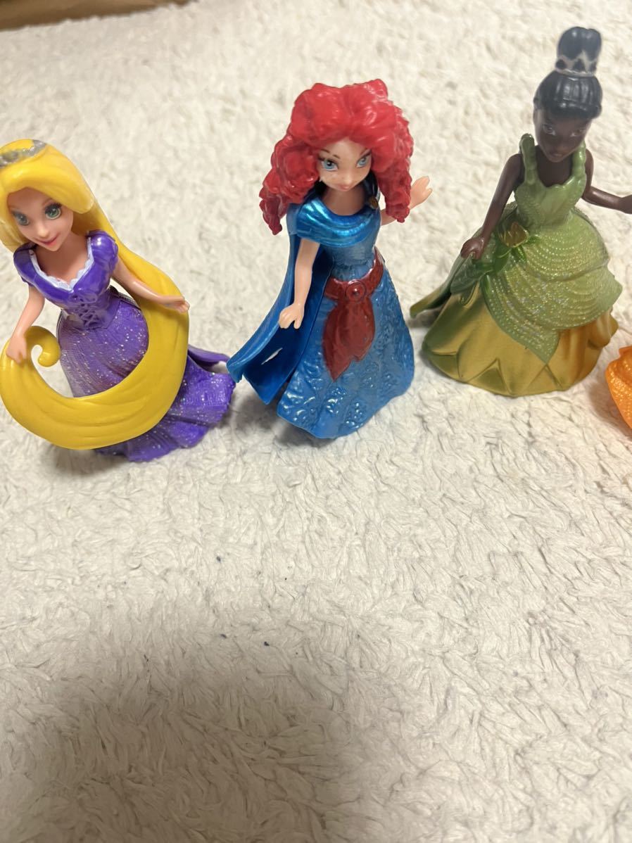 ディズニープリンセス キャラクター 着せ替え 人形 6体 ディズニー 売買されたオークション情報 Yahooの商品情報をアーカイブ公開 オークファン Aucfan Com
