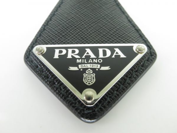 PRADA プラダ サフィアーノ レザー キーリング ロゴプレート 三角