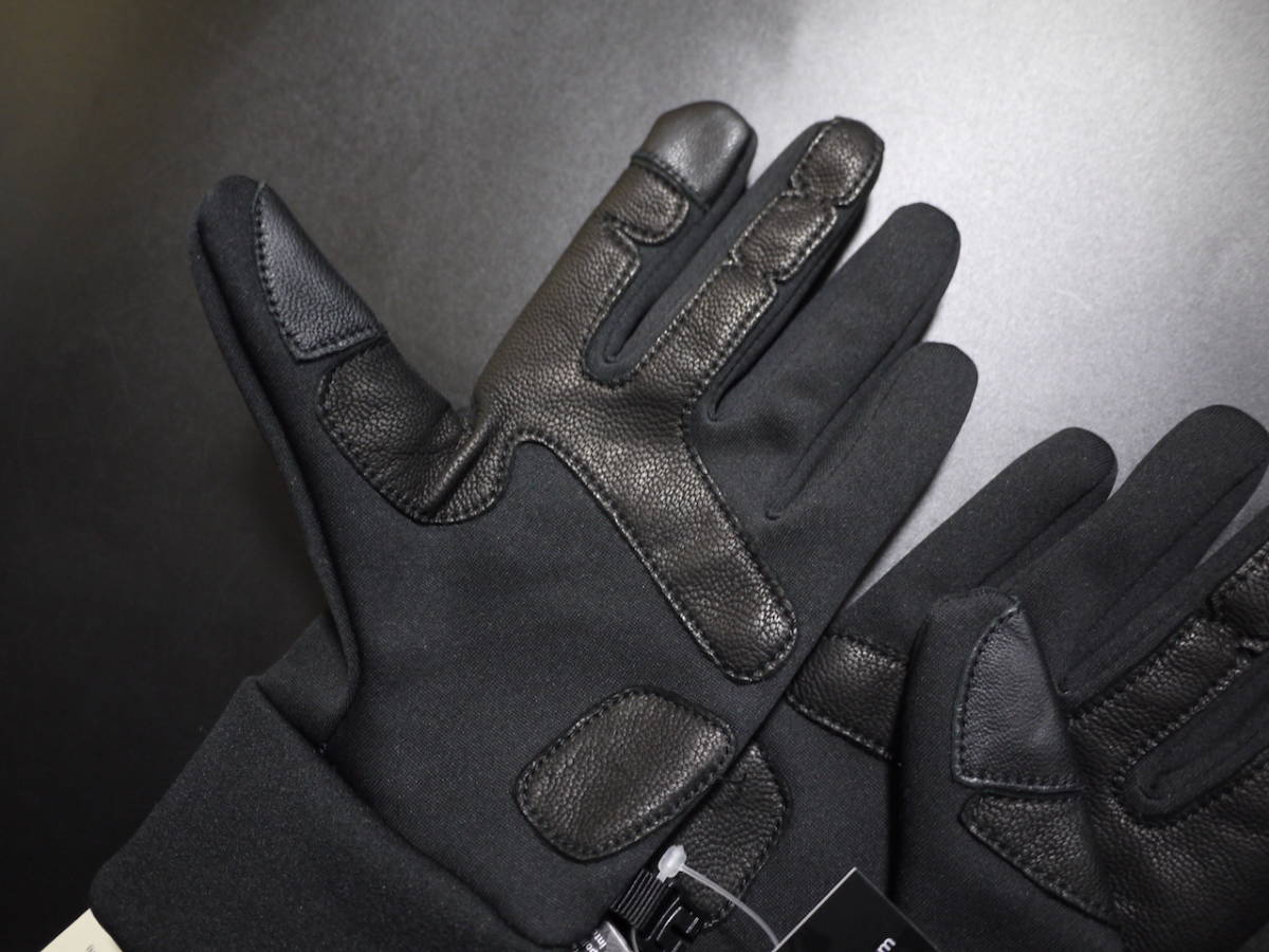 UR POWERED COMMUTR ETIP GLOVE 手袋 