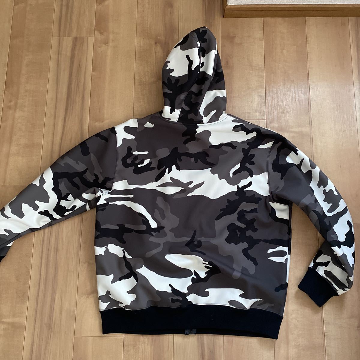 ☆1円スタート☆ supreme シュプリーム パーカ ジャケット ☆1円スタート☆ supreme シュプリーム パーカ ジャケット