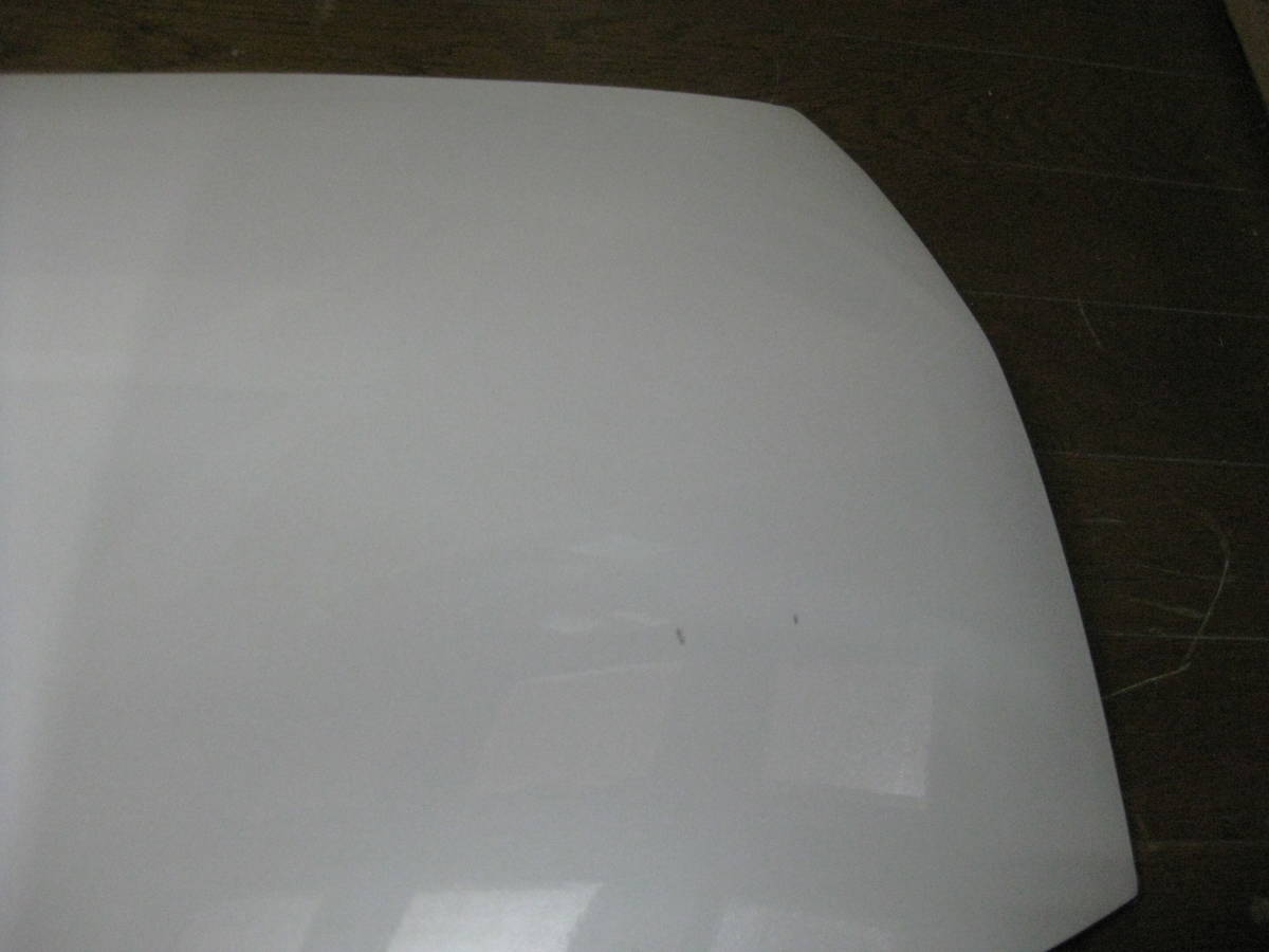 200系 ハイエース ワイド 4型 純正 パールホワイト ボンネット 静岡県富士市まで引き取り歓迎★ 4型 パールホワイト 200系 200系ハイエース 純正リヤスポイラー (M014758)