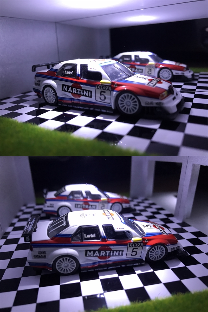 ミニカー専用ジオラマ：1/64 カーディーラーⅠ（ホワイト＆シルバー