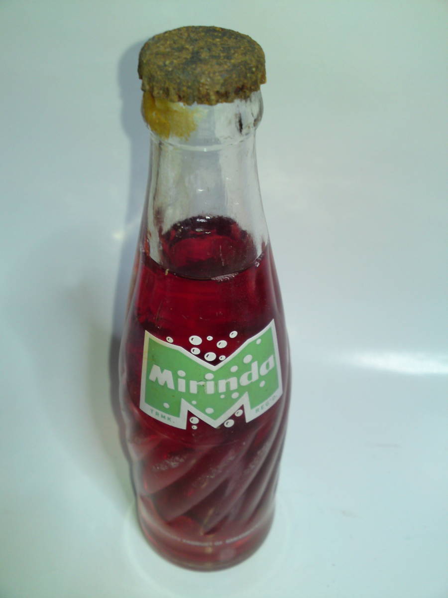 昭和レトロ ミリンダ 幻の ストロベリー 瓶 中身入り(ペプシコーラ)|売買されたオークション情報、yahooの商品情報をアーカイブ公開 ...