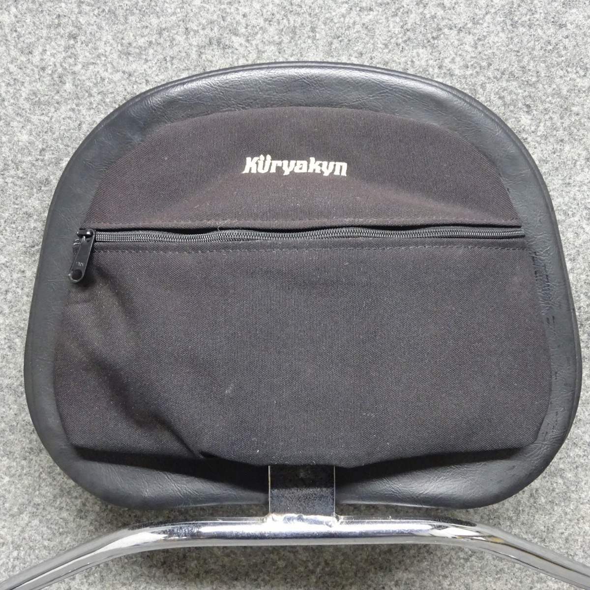 Kuryakyn SC47 バックレスト
