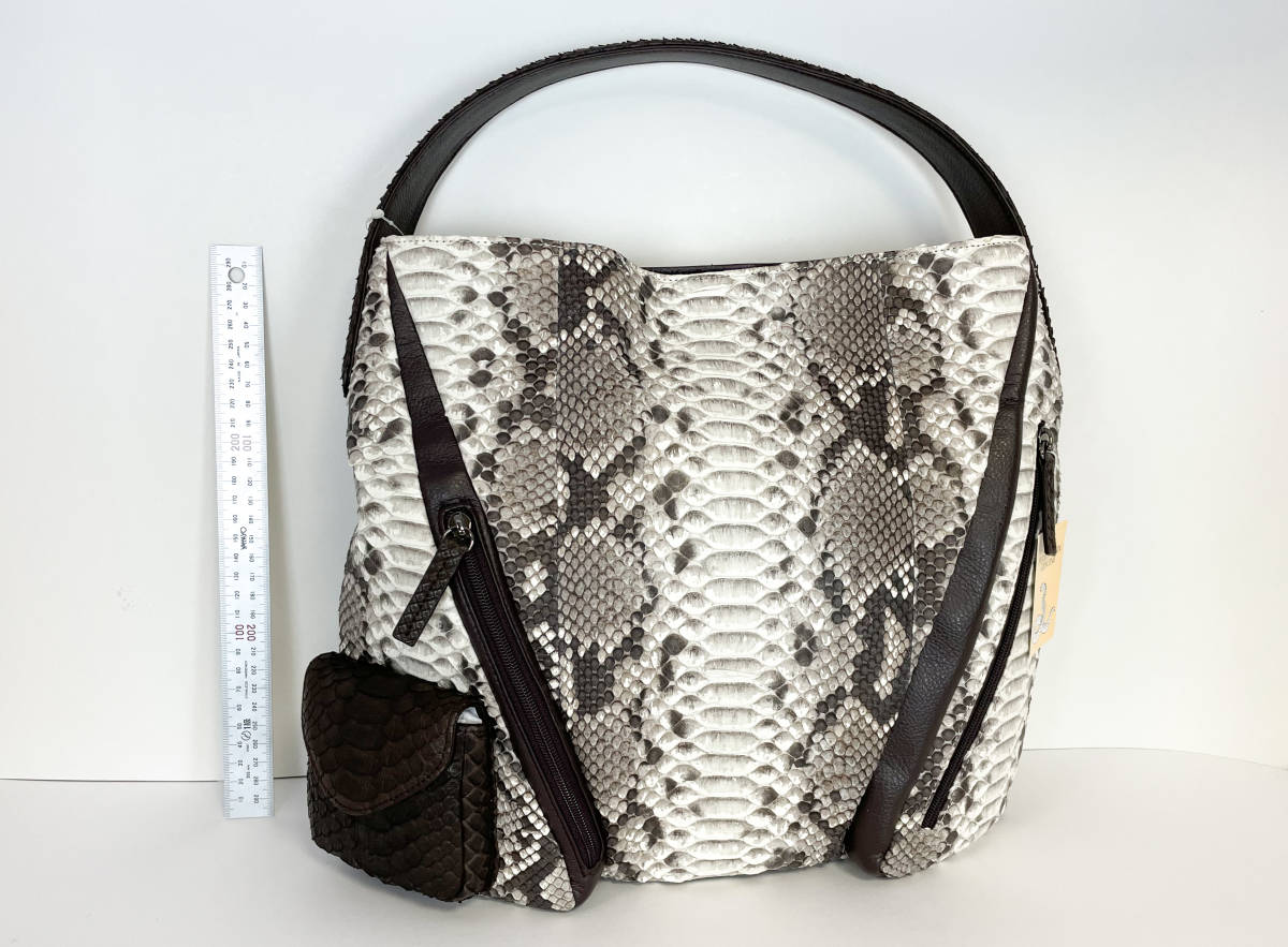 正規品，新品 質屋鑑定 品 展示品 パイソン ハンドバック ナチュラル 白色 グレー系 タグ付き 管理21007A(その他)｜売買されたオークション情報、yahooの商品情報をアーカイブ公開 - オークファン その他