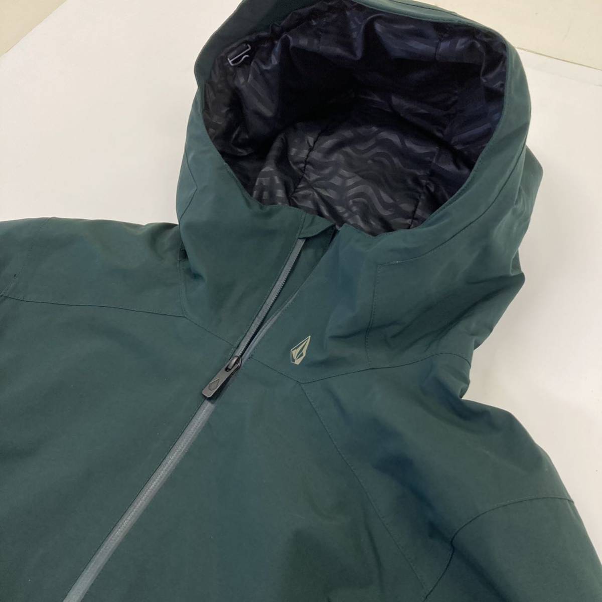 中古 正規 VOLCOM スノーボード ウェア M Resin Gore-Tex Jacket  
