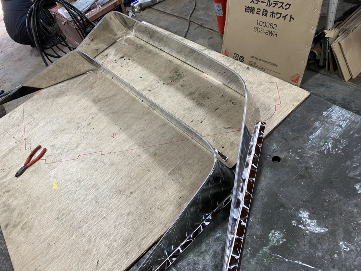 デコトラ ドアバイザー NEWファイター用で制作しました。 (長野市  