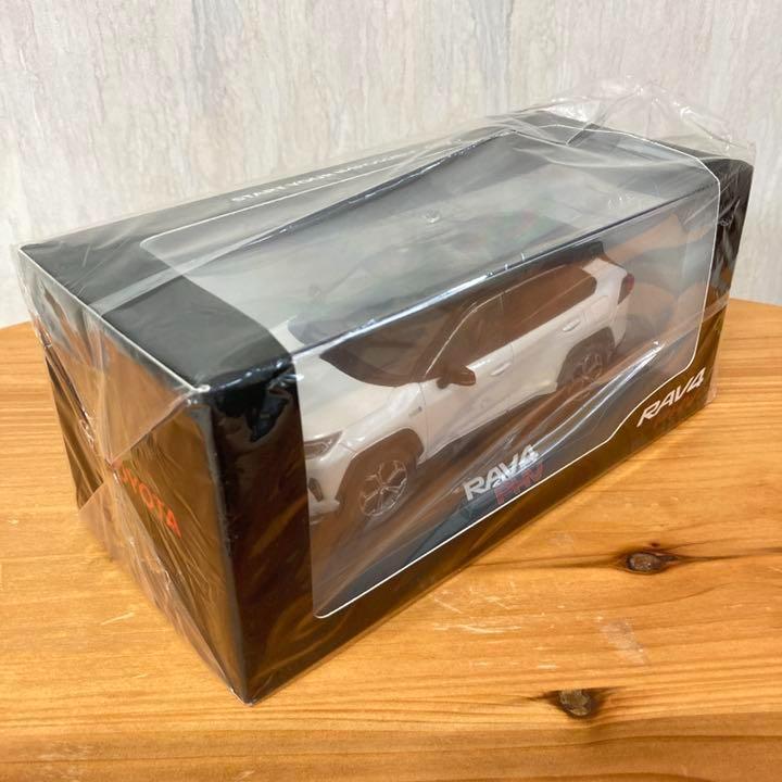 送料無料】1/30 トヨタ 新型RAV4 PHV 非売品 カラーサンプル ミニカー