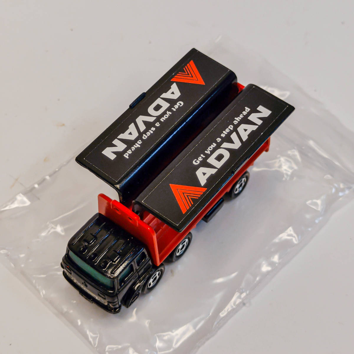 ST-00008] トミカ ADVAN 非売品 レース関係者のみの配布品 FUSO ふそう 