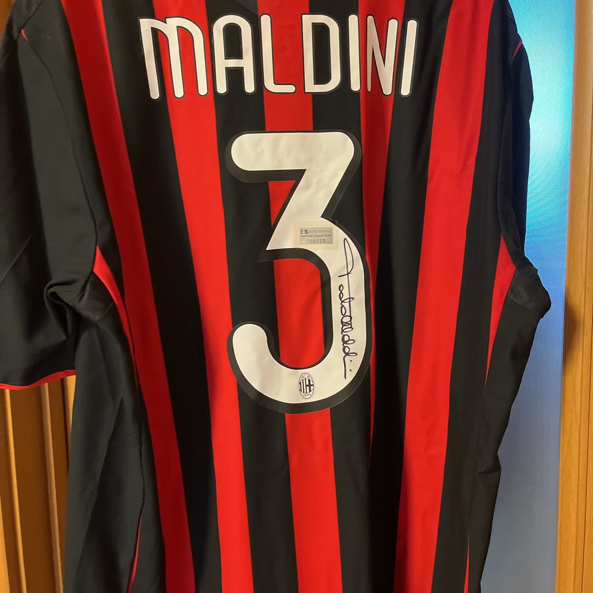 ACミラン 直筆サイン入り ユニフォーム ホーム 半袖 サッカー パオロ・マルディーニ | 3番-KICKO マルディーニ KICKO – パオロ・マルディーニ直筆サイン入りACミラン08&frasl;09ホームユニフォーム ホームサッカー DUGOUT ユニフォームの人気アイテム