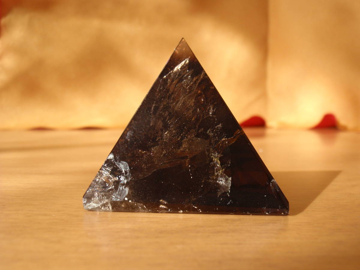 水晶 置物 ピラミッド 黒水晶 天然石 机上 卓上 置物 オブジェ 開運雑貨 チャクラ