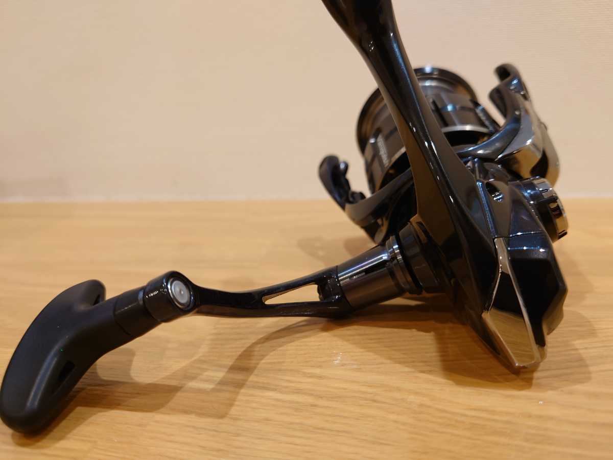 シマノ 19 ヴァンキッシュ 4000mhg Shimano 19 Vanquish 4000mhg シーバス シマノ 売買されたオークション情報 Yahooの商品情報をアーカイブ公開 オークファン Aucfan Com