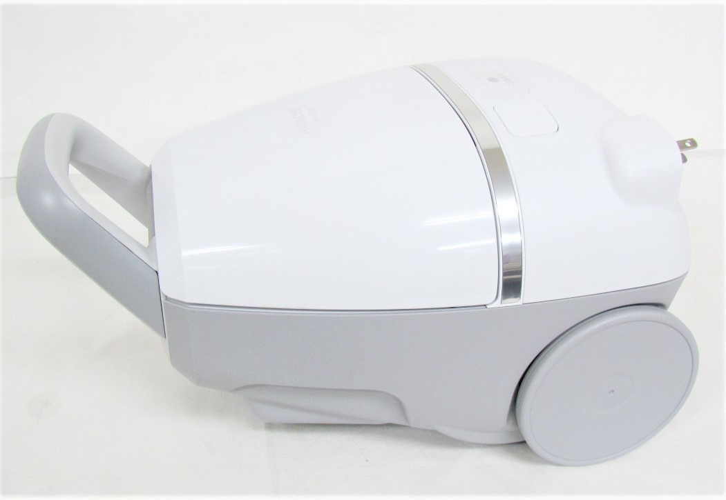 HITACHI 日立 紙パック式掃除機 CV-VF70 2019年製 日立、新デザインの