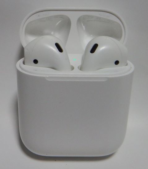 Apple AirPods MMEF2J/A ☆最新iPhone対応