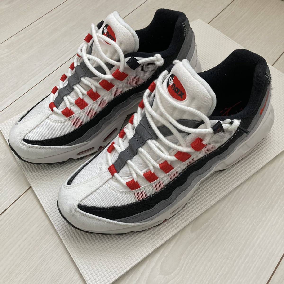 NIKE AIR MAX 95 QS 27.5cm ナイキエアマックス ナイキエアマックス95 0 27.5cm NIKE ★即決有 MIM4691 蓄光