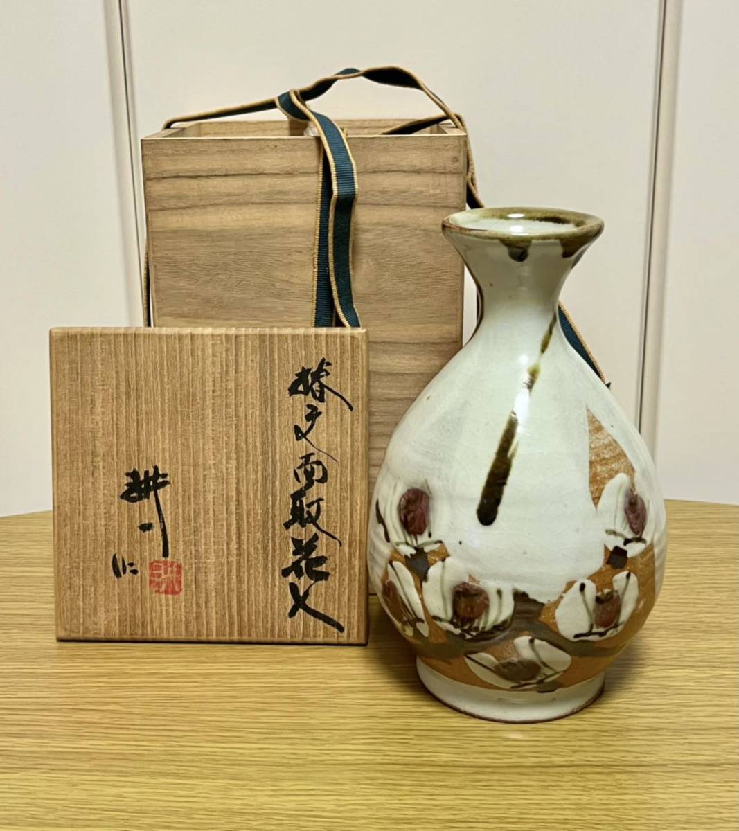 ☆希少品☆ 人間国宝 田村耕一 椿文 面取花入 共箱 在銘 栃木 色絵磁気 