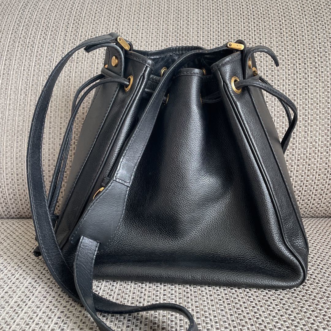 美品 GUCCI ショルダーバッグ 巾着 シェリーライン グッチ 人気 レザー  