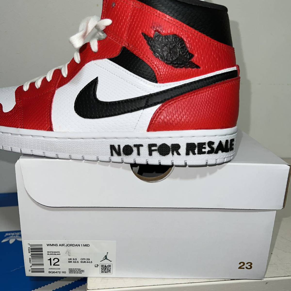 新品未使用 w29cm ナイキ AIR JORDAN 1 MID スネークスキン シカゴ 