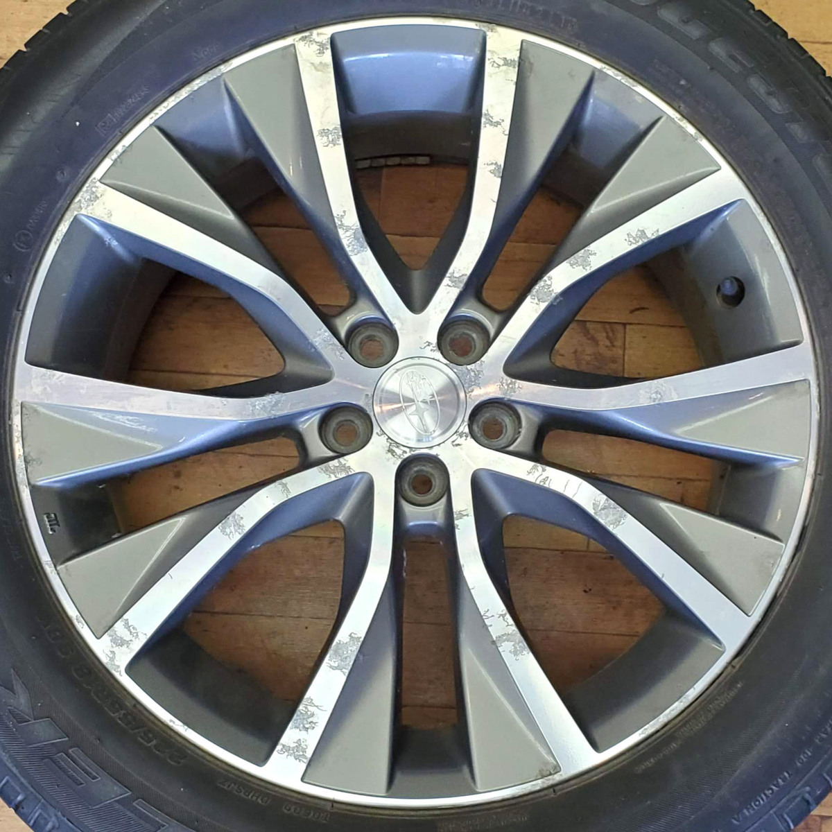 SUBARUレガシィアウトバックBT5 18インチアルミホイールタイヤセット