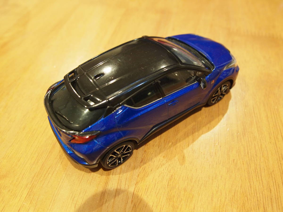 かっこいい 1 30 トヨタ 新型c Hr Grスポーツ Chr 2トーン 非売品 カラーサンプル ミニカー 新色 ブラック ネピュラブルーメタリック 乗用車 売買されたオークション情報 Yahooの商品情報をアーカイブ公開 オークファン Aucfan Com